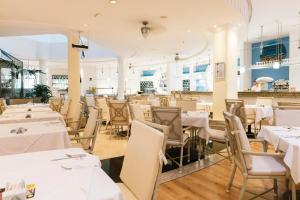Restaurace v ubytování Hollywood Mirage - Excel Hotels & Resorts