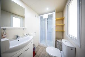 Kúpeľňa v ubytovaní ESTRADA mobile home + 37 fotografií