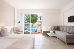 Bazén v ubytování Sofianna Resort & Spa nebo v jeho okolí