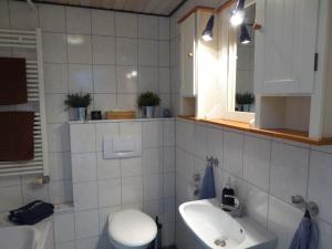 Koupelna v ubytování Werners Doppelzimmer + 13 fotografií