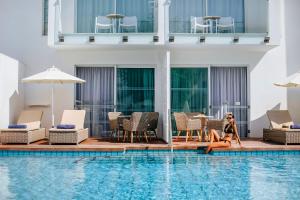 Bazén v ubytování Sofianna Resort & Spa nebo v jeho okolí
