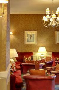 Posezení v ubytování Norfolk Royale Hotel