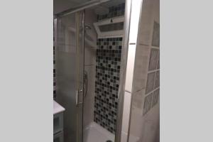 Łazienka w obiekcie APARTAMENTO RINCÓN DE LOIX ( PLAYA DE LEVANTE)