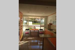 Kuchnia lub aneks kuchenny w obiekcie APARTAMENTO RINCÓN DE LOIX ( PLAYA DE LEVANTE)