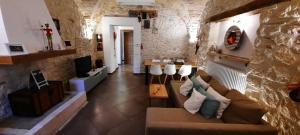 Afbeelding uit fotogalerij van Picchio&Pinocchio Guest House in Sulmona +32 foto's