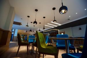 Uma área de estar em Holiday Inn - Aktau - Seaside by IHG