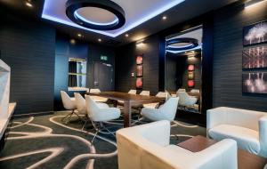 Posedenie v ubytovaní Holiday Inn Dąbrowa Górnicza-Katowice by IHG