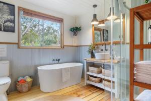 Koupelna v ubytování Mandala Bruny Island + 37 fotografií