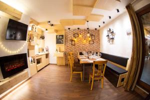 A kitchen or kitchenette at The Castle Complex