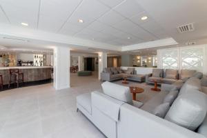 A seating area at Reverence Life Hotel - Adults Only
