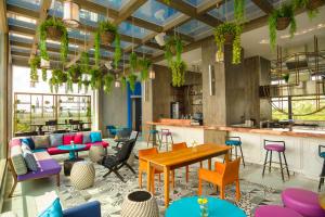 Restoran atau tempat lain untuk makan di The Social House Nairobi, a Preferred Lifestyle Hotel