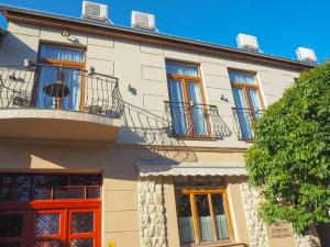 Budova, v ktorej sa apartmán nachádza