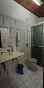 Kylpyhuone majoituspaikassa hotel le Massilia