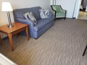 Oceanfront Double Queen 1 BR Suite Caravelle 1137