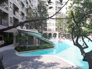Bazén v ubytování La Casita Hua Hin by Holiyay nebo v jeho okolí