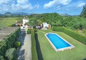 Bazén v ubytovaní Owl Booking Villa Tarongers - Stay For Couples alebo v jeho blízkosti