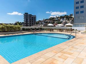 A piscina localizada em Mercure Belo Horizonte Savassi ou nos arredores