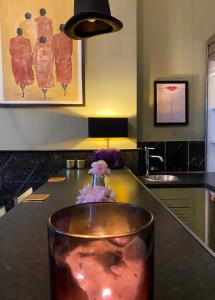 a drink on a counter in a kitchen at The White House Hotel in Newquay