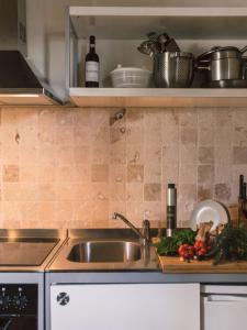 Kuchyň nebo kuchyňský kout v ubytování Borgo Le Colline Luxury Agriturismo in Tuscany