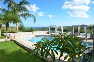 The swimming pool at or close to West Crete Chania - Villa Europa