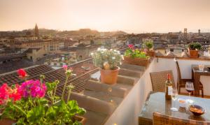 Balkón nebo terasa v ubytování Hotel Torre Guelfa Palazzo Acciaiuoli