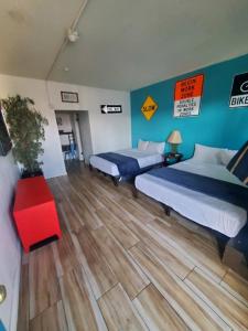 Posezení v ubytování Desert Hills Motel