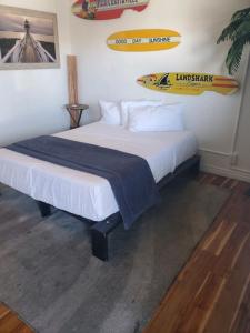 Postel nebo postele na pokoji v ubytování Desert Hills Motel