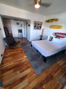 Postel nebo postele na pokoji v ubytování Desert Hills Motel