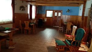 Posedenie v ubytovaní Penzión pri studničke Omastiná