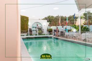 The swimming pool at or close to Hotel Valle Verde