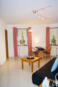 Posezení v ubytování Residenz Schauinsland Todtnauberg - Fewo 17 - Sauna - Spielzimmer für Kinder - Nähe Feldberg