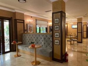 Posezení v ubytování Hotel Yarus