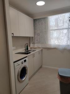 Gallery image of Migdal Luxury Suites Netanya J29 in Netanya