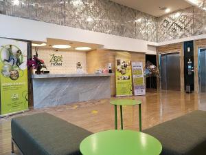 Vstupní hala nebo recepce v ubytování Zest Parang Raja Solo by Swiss-Belhotel International