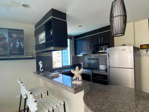 Gambar di galeri bagi CÓMODO APARTAMENTO CON VISTA AL MAR. di Salinas +7 gambar