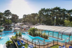 Gallery image of Mobil Home 4 chambres - Camping Palmyre Loisirs in Les Mathes +31 photos