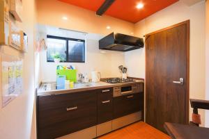 Dapur atau dapur kecil di ゲストハウス　京粋庵　東福寺