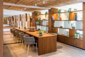 Reštaurácia alebo iné gastronomické zariadenie v ubytovaní INNSiDE by Meliá Alcudia