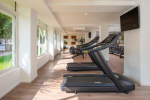 Posilňovňa alebo fitness centrum v ubytovaní INNSiDE by Meliá Alcudia