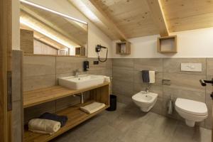 Kylpyhuone majoituspaikassa Platiederhof
