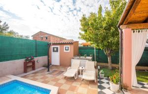 Fotografia z galérie ubytovania Three-Bedroom Villa Marija with Private Pool in Gedici v destinácii Gedići