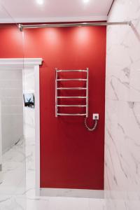 Ένα μπάνιο στο Royal Tower VIP Smart Apartments 4