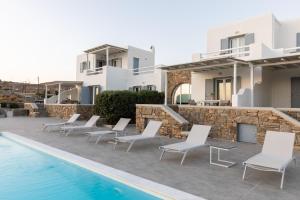 A piscina localizada em Sea Wind Villas and Suites ou nos arredores