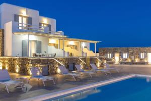 A piscina localizada em Sea Wind Villas and Suites ou nos arredores