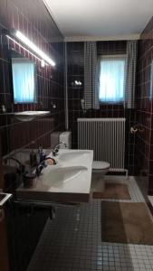 Phòng tắm tại Ferienhaus am Waldrand