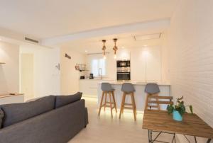 Fotografia z galérie ubytovania Gran apartamento en el centro histórico con parking gratuito 4 habitaciones por KEYWISE v destinácii Málaga