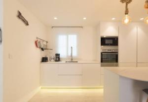 Fotografia z galérie ubytovania Gran apartamento en el centro histórico con parking gratuito 4 habitaciones por KEYWISE v destinácii Málaga