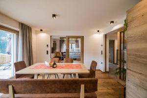 Appartement Förra的休息区