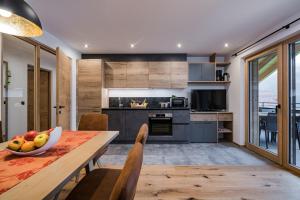 Appartement Förra的厨房或小厨房