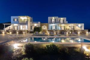 A piscina localizada em Sea Wind Villas and Suites ou nos arredores